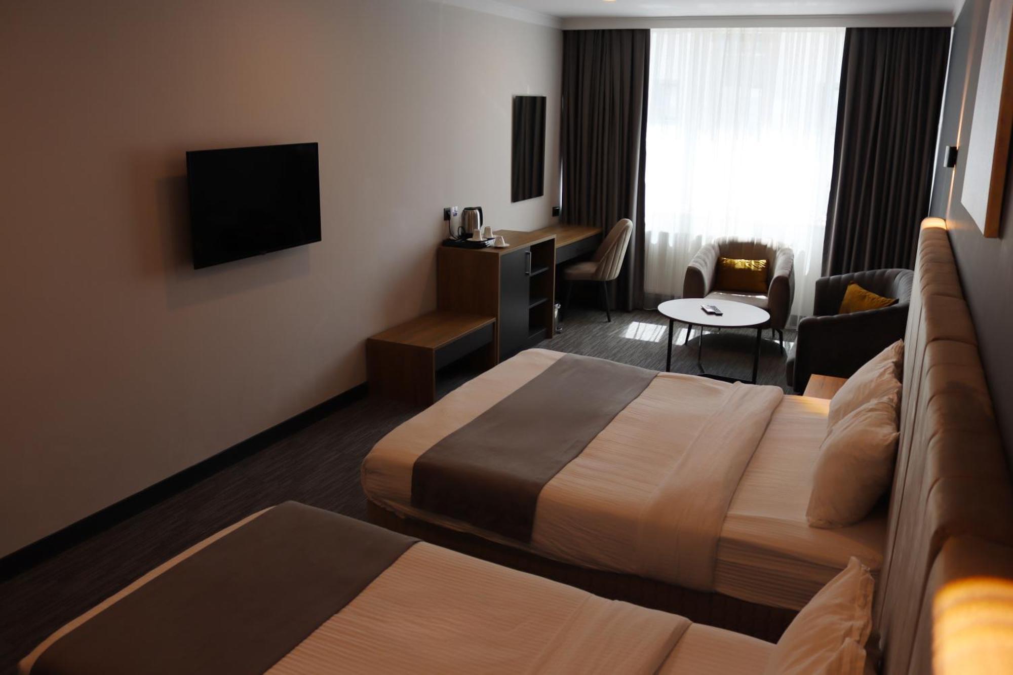 Home Plus Hotel Истанбул Екстериор снимка