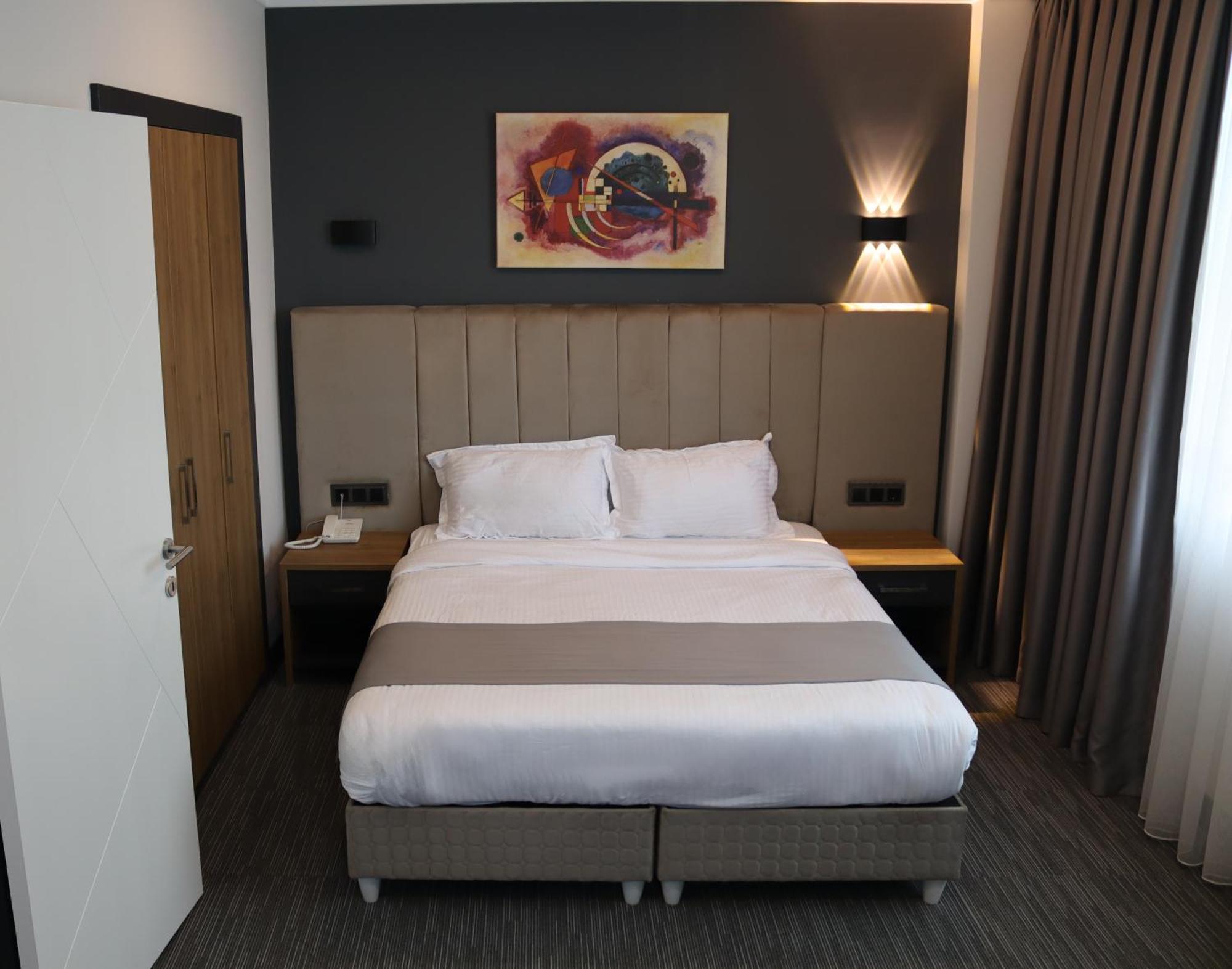 Home Plus Hotel Истанбул Екстериор снимка