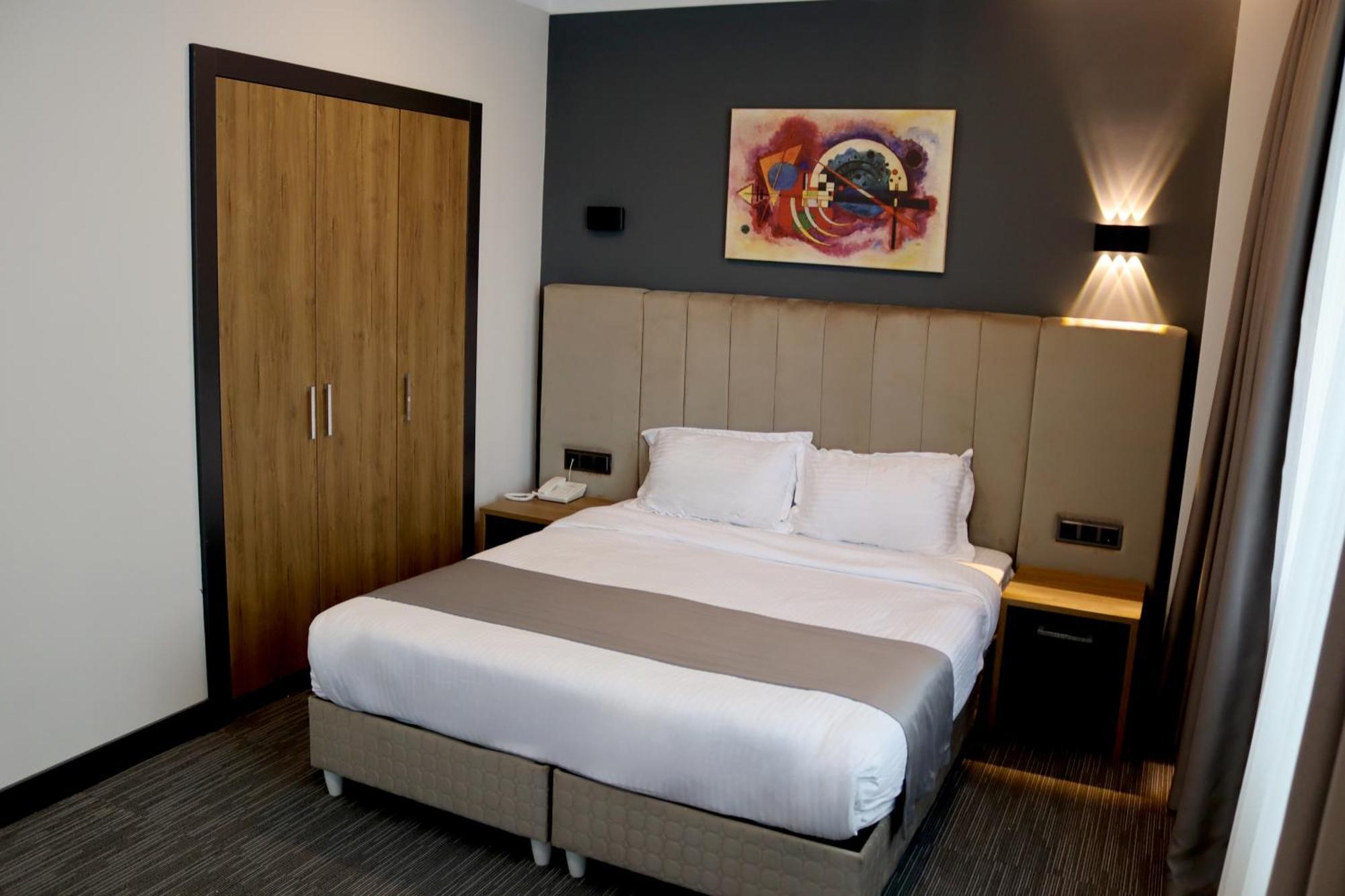 Home Plus Hotel Истанбул Екстериор снимка