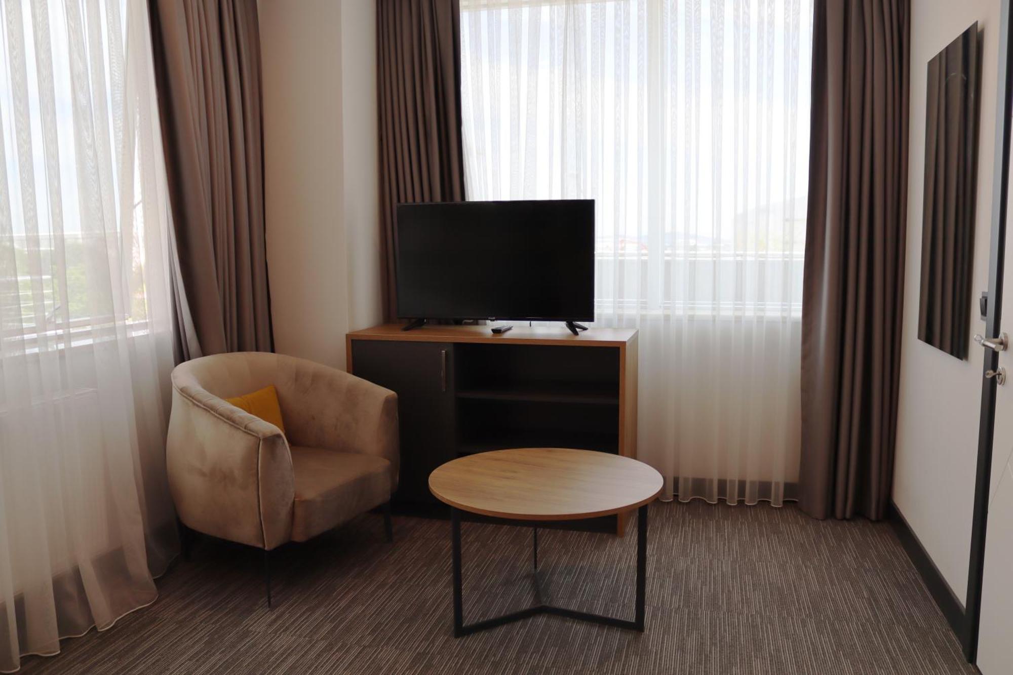 Home Plus Hotel Истанбул Екстериор снимка