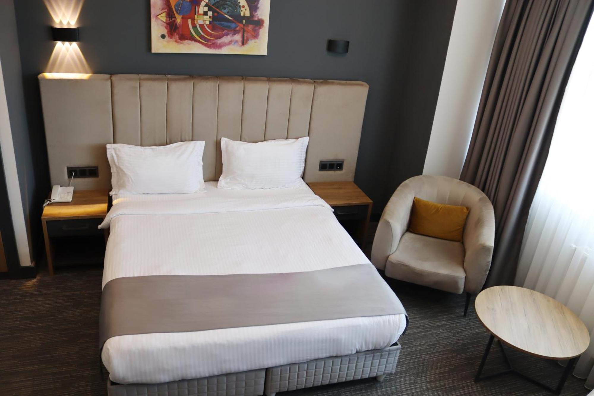 Home Plus Hotel Истанбул Екстериор снимка