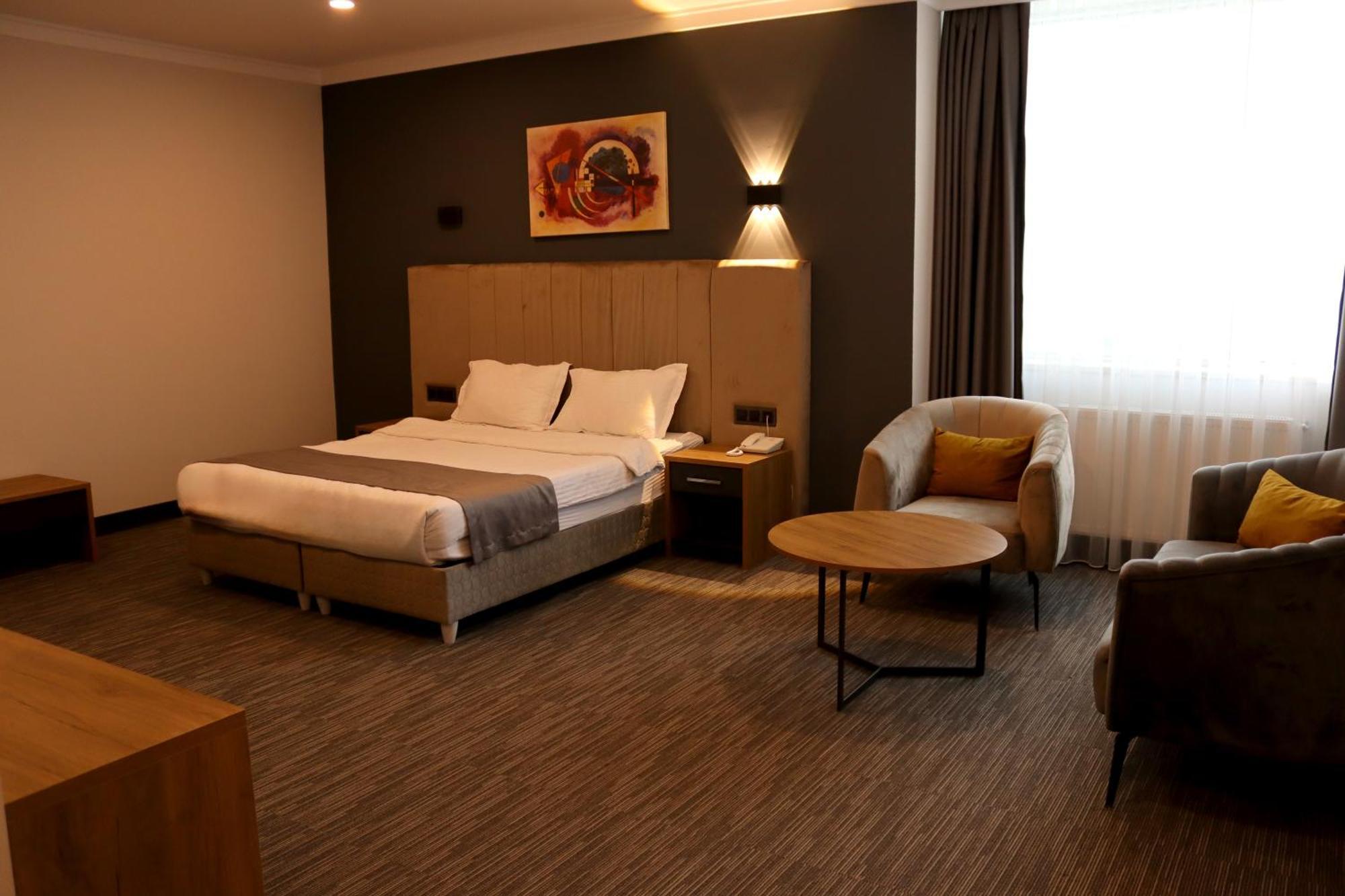Home Plus Hotel Истанбул Екстериор снимка