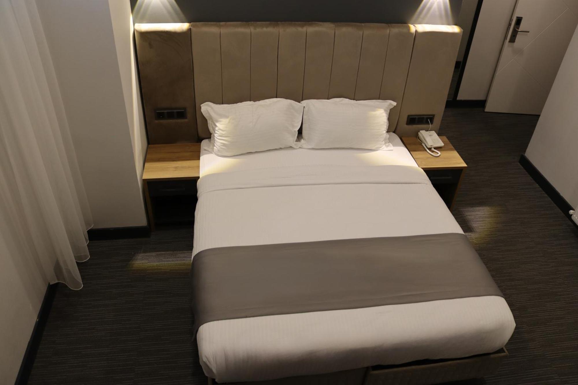 Home Plus Hotel Истанбул Екстериор снимка