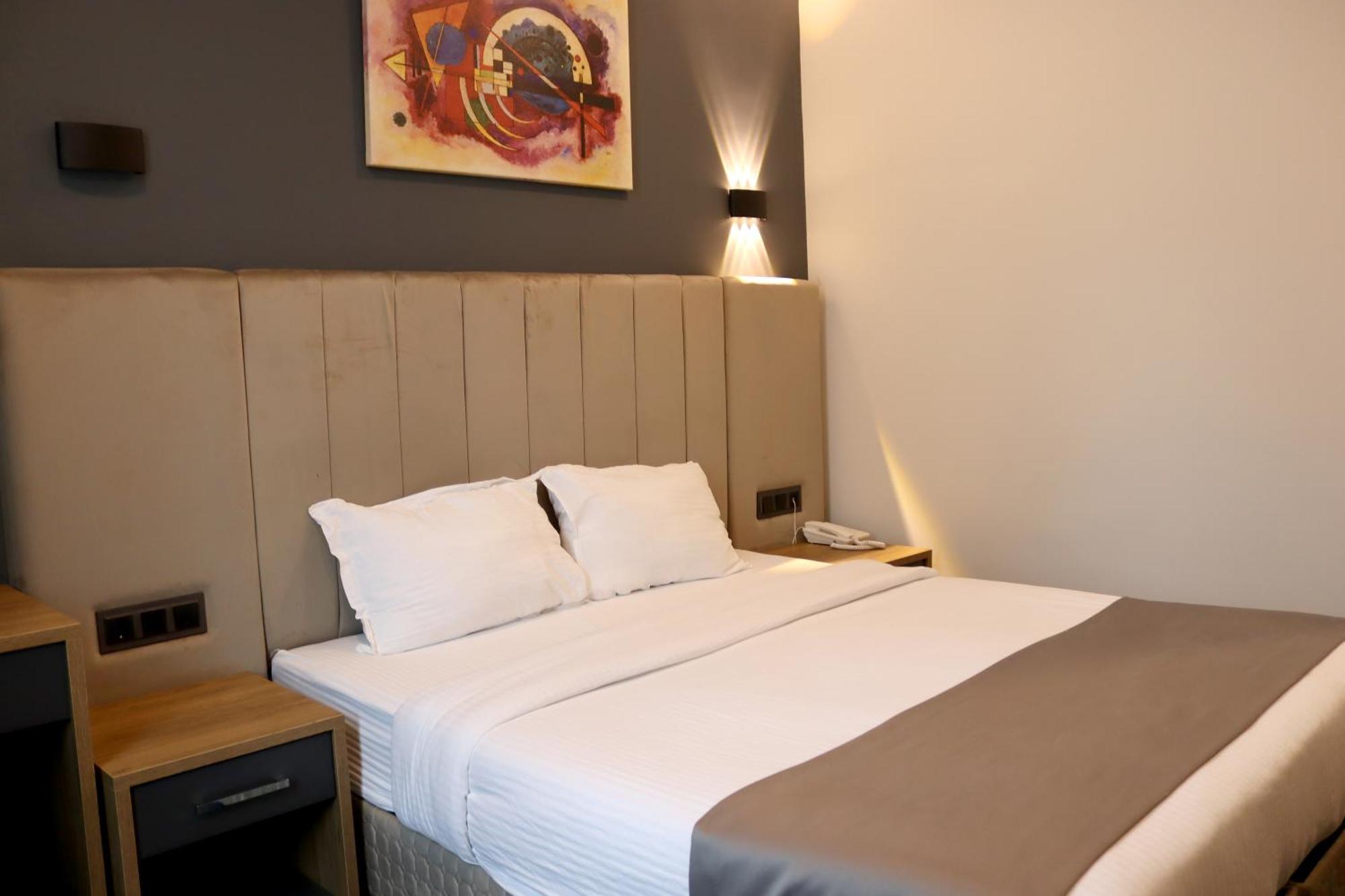 Home Plus Hotel Истанбул Екстериор снимка