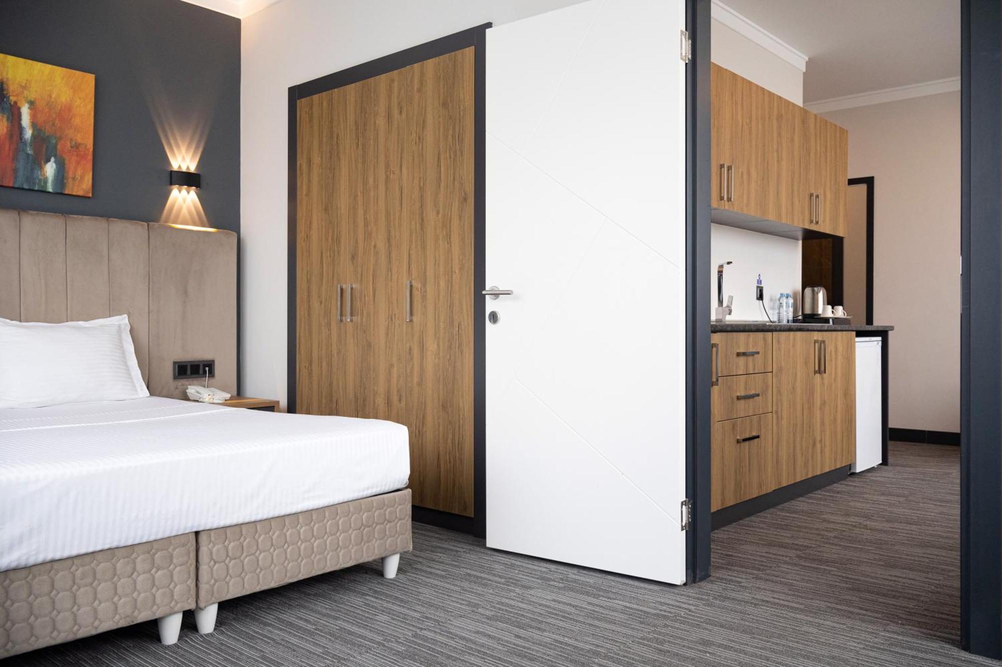 Home Plus Hotel Истанбул Екстериор снимка